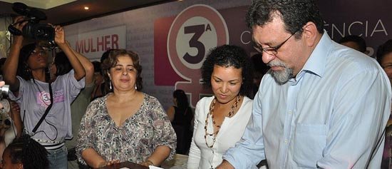 Estado firma parceria para beneficiar mulheres camponesas