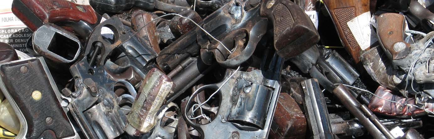 Assistência Militar destrói mais de 43 mil armas