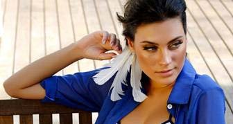 Moda Praia vem estampada e tecnológica no Verão 2012