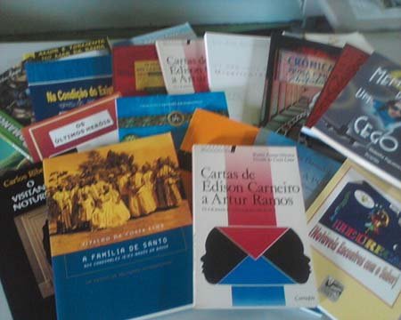 Incra entrega livros para assentamentos de Vitória da Conquista