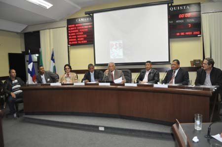 Audiência pública celebra Dia do Gari