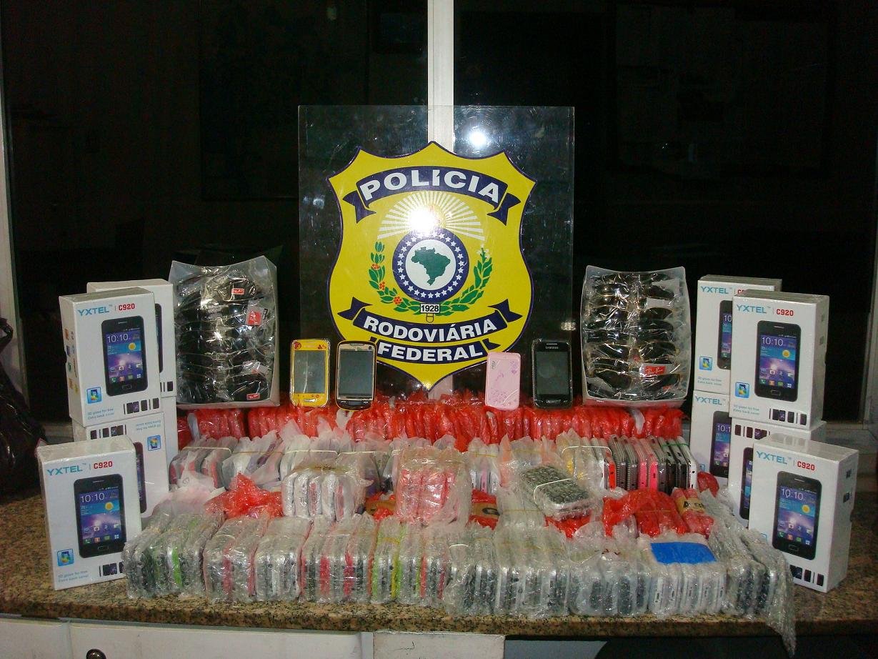 Polícia Rodoviária Federal apreende contrabando