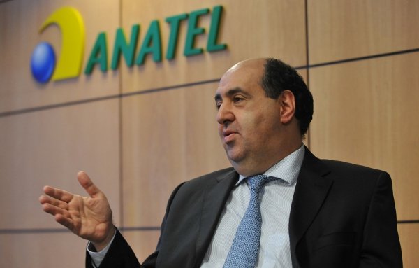 Anatel anuncia suspensão de venda de chips da Oi, Claro e TIM