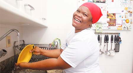 É Baiana a empregada mais cheia de charme do Brasil