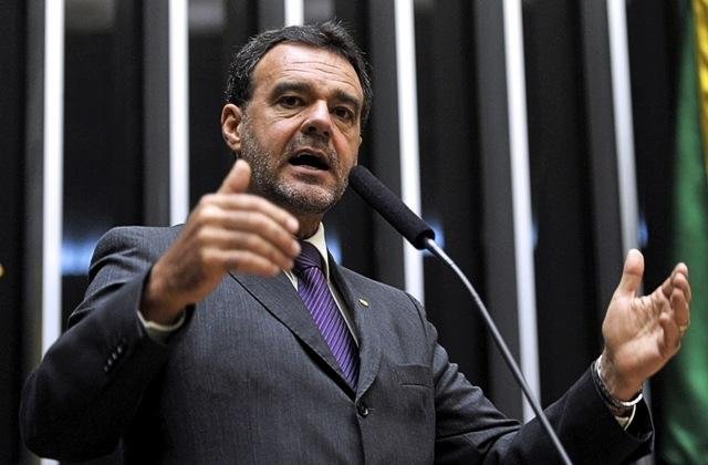 Municípios em situação de emergência recebem máquinas