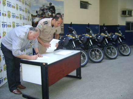 Viabahia entrega novas motos à Polícia Rodoviária Federal
