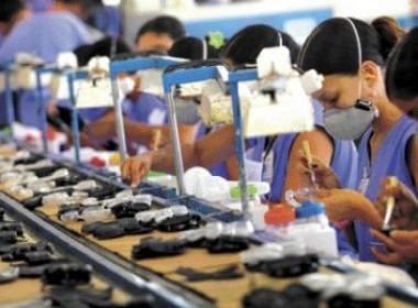 Azaleia fecha fábricas na Bahia