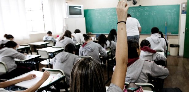 Desoneração da folha de escolas pode reduzir mensalidades