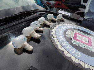 Médica do Samu detida com seis dedos de silicone