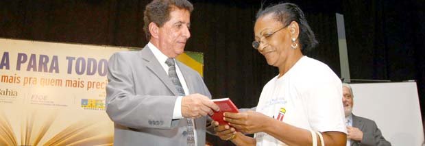 Mais de um milhão de estudantes retornam às aulas