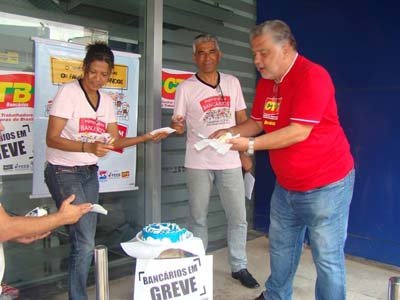 Bancários de Conquista dividem o ‘bolo’ do reajuste salarial