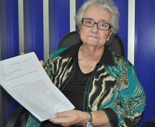 Audiência pública homenageia Terezinha Spínola