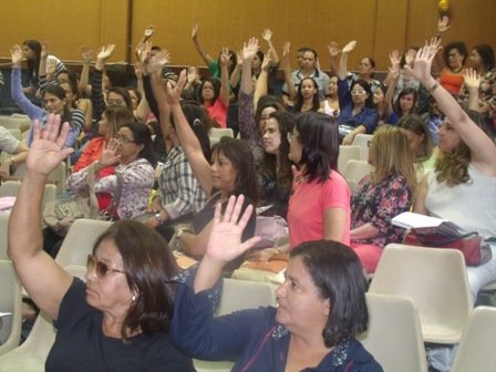 Professores definem reivindicações para campanha salarial