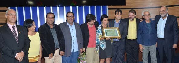 Mãe de Glauber Rocha recebe homenagem