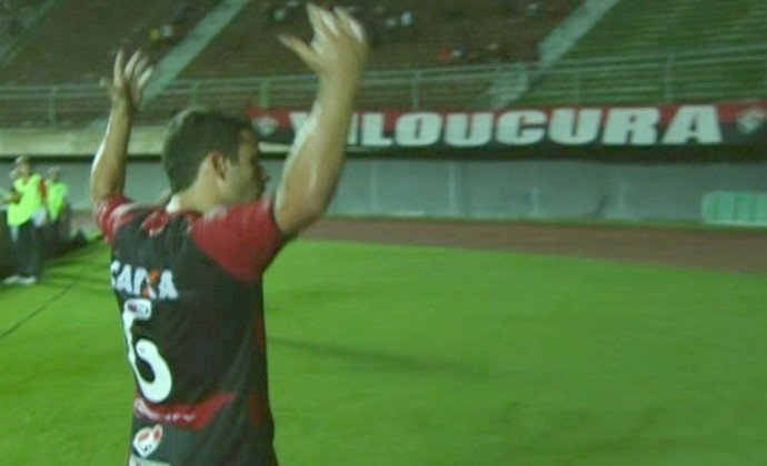 Vitória 3 x 0 Serrano em Pituaçu