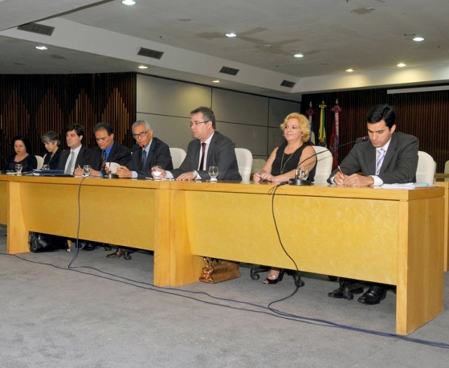 Justiça solta 750 presos na Bahia