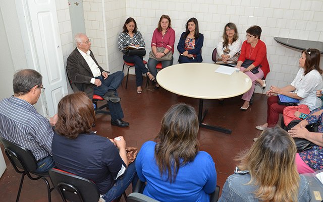 Conselho dos Direitos das Mulheres se reúne com administração