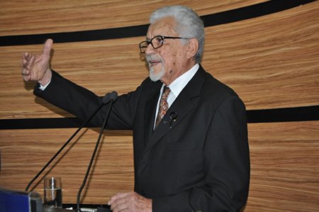 Câmara lamenta morte do ex-prefeito José Pedral Sampaio
