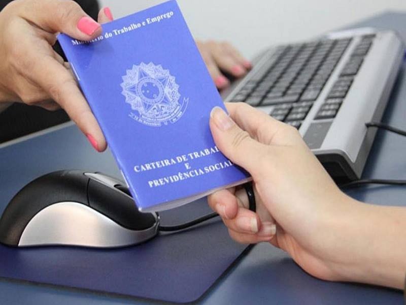 Regras deixam 63% dos trabalhadores demitidos sem seguro