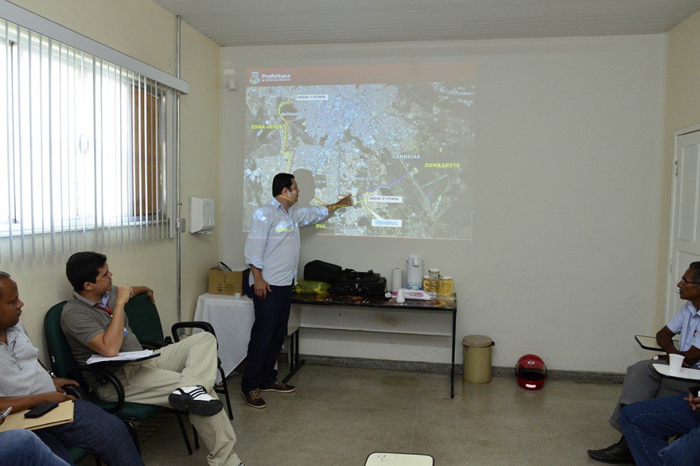 Conselho discute zona azul e perimetral