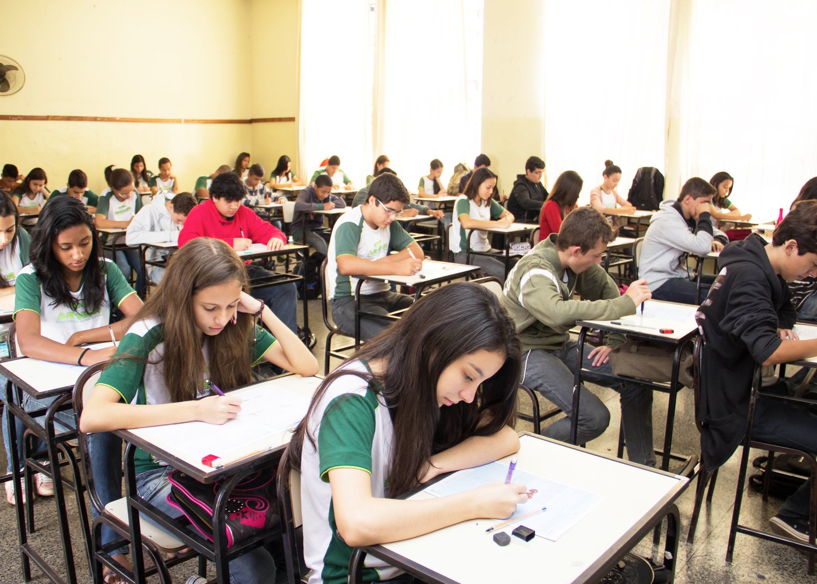 Mais de 840 mil estudantes: rede estadual de ensino