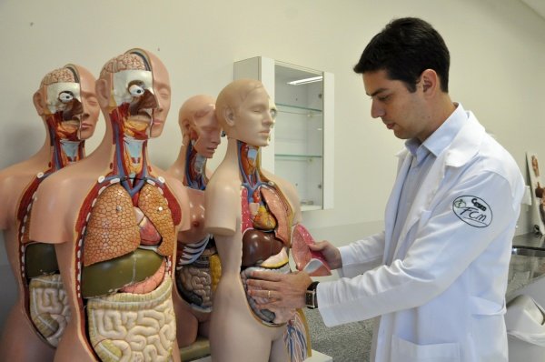 Criação de curso de medicina: 4 cidades baianas selecionadas