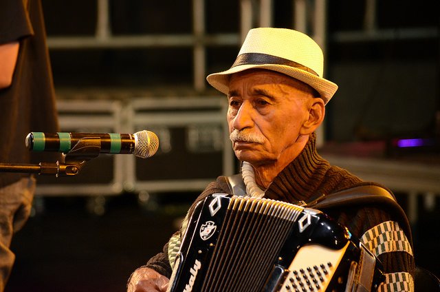 Em cena mais de 60 artistas regionais