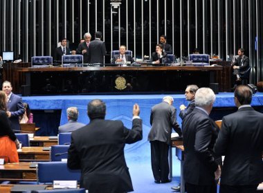 Senado aprova MP do salário mínimo
