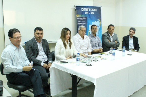 Amvagra discute pacto federativo