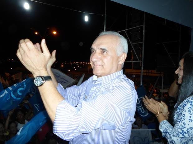 Armando Porto é eleito prefeito de Macarani