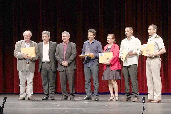 Premiação valoriza servidores estaduais: um conquistense