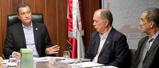 Rui antecipa ICMS: quita dívidas com os municípios