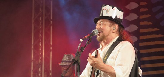 Show de Geraldo Azevedo encerra a Exposição Conquista