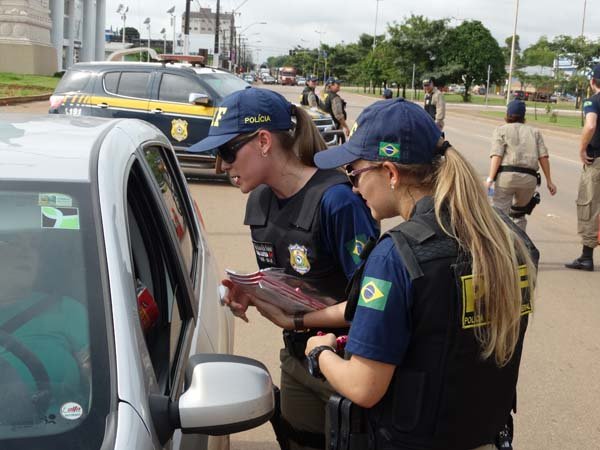 Acidentes fatais em rodovias caíram 17% em 2015