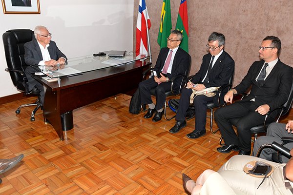 Representante do Governo Japonês visita Vitória da Conquista