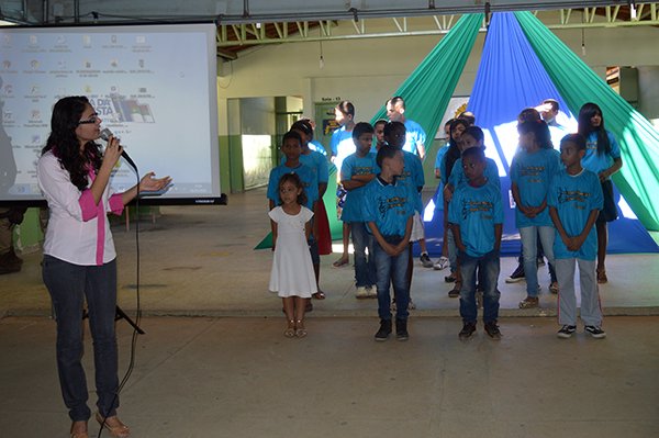 Escola Lycia Pedral realiza 3º Encontro da Família