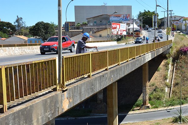 PMVC implanta telas de proteção no viaduto do bairro Guarani
