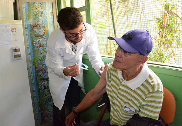 Vacinação contra a gripe é retomada nessa terça-feira, 10