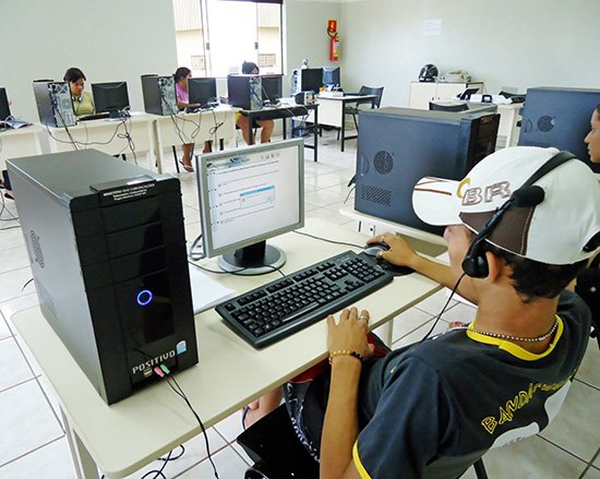 Base Comunitária de Segurança certifica  alunos