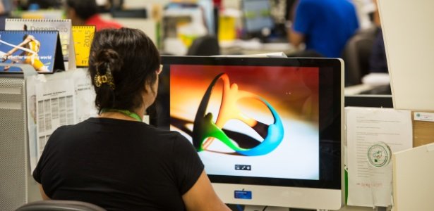 Jovem carioca atua como jornalista voluntário