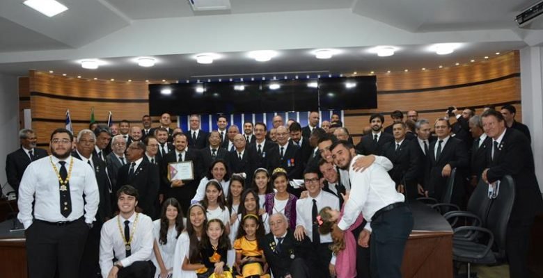 Câmara homenageia maçonaria conquistense