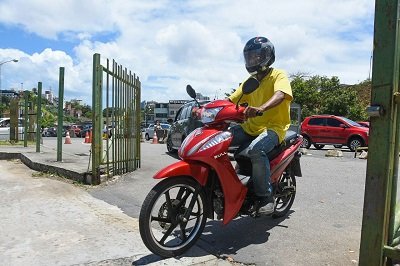 Detran obriga auto escolas a oferecer cursos para cinquentinhas