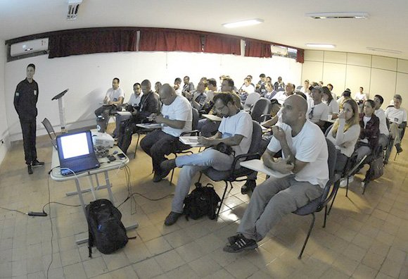 Curso online e gratuito sobre prevenção de drogas completa 10 anos