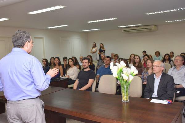 Felicidade se conquista: educação de si mesmo