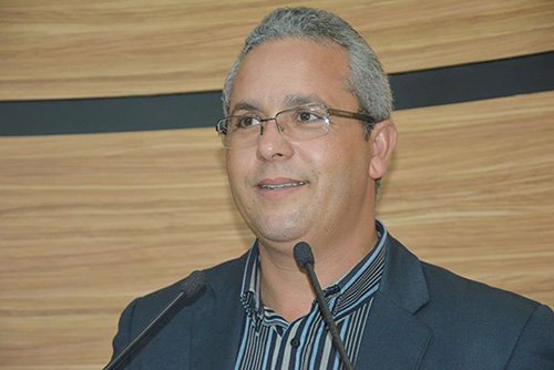 Em dia de visita do prefeito, Professor Cori faz reflexão sobre corrupção