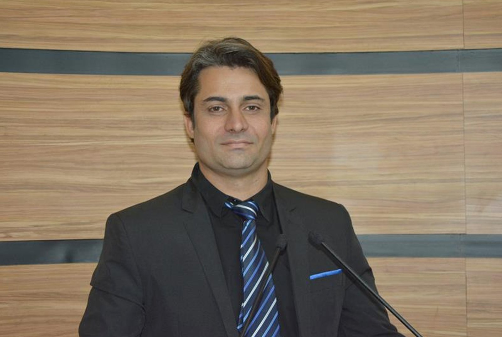 Rodrigo Moreira parabeniza prefeito por “atitude inédita”