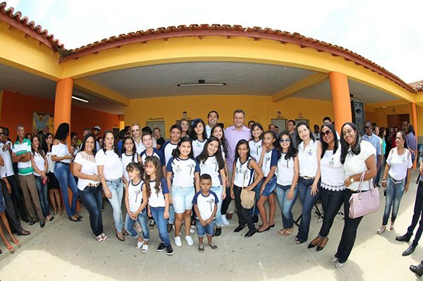 Rui visita escola com melhor IDEB da Bahia