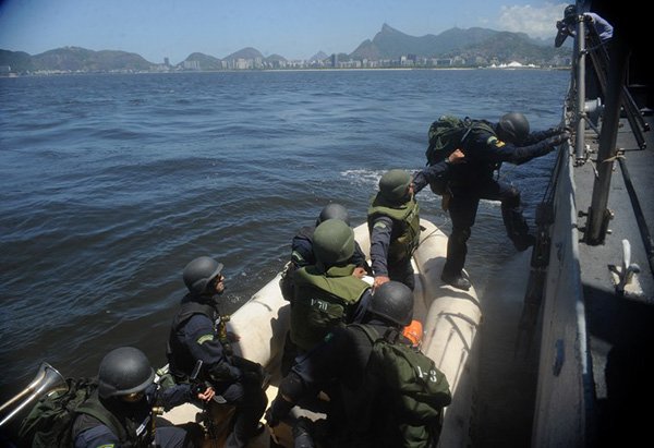 Marinha lança edital para curso de fuzileiros navais