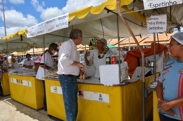 Prefeito quer atrair público para o Centro Glauber Rocha