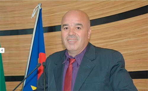 Osmário cumpre a promessa e louva ao senhor